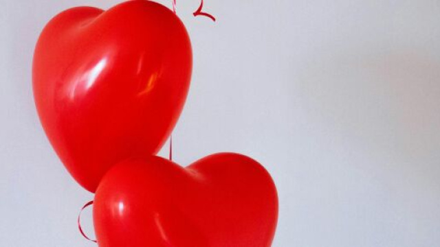 Palloncini a forma di cuore &copy; Pexels.com