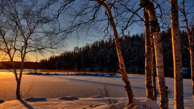 Paesaggio innevato al tramonto &copy; Pexels.com