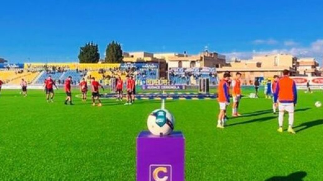 Cerignola e Crotone prima della gara conclusa per 1-1 &copy; Facebook