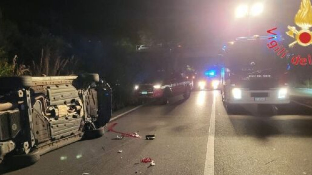 Incidente stradale a Praia a Mare &copy; Vigili del fuoco