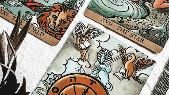 Carte dei tarocchi per divinazione - &copy; Pexels.