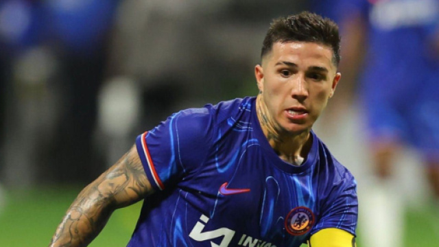 Fernandez durante un&rsquo;azione di gioco profilo Facebook &copy; calciatore