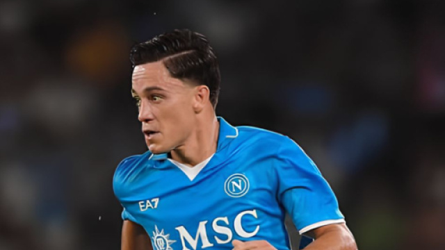 Giacomo Raspadori con la maglia del Napoli &copy; profilo Instagram giacomo.raspadori