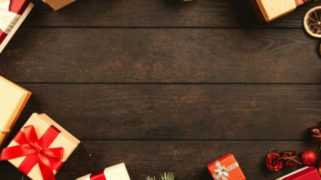 Pacchi regalo di Natale &copy; Pexels