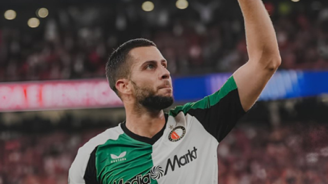 D&aacute;vid Hancko con la maglia del Feyenoord &copy; Instagram
