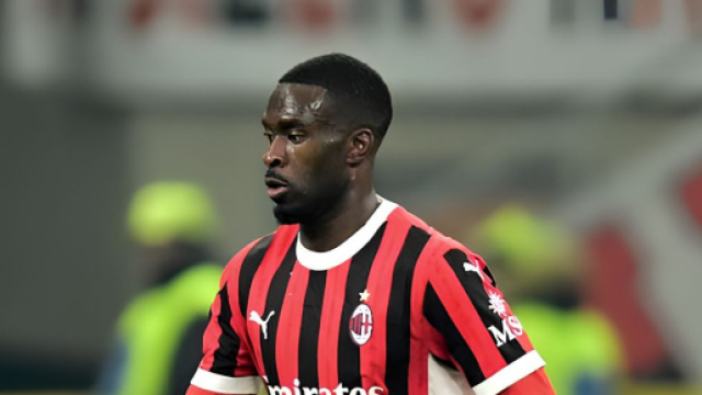 Fikayo Tomori con la maglia del Milan &copy; Instagram