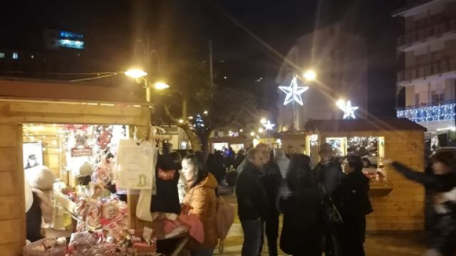 Un mercatino di Natale &copy; Comune di Tito