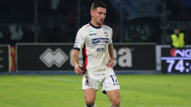 Giovanni Bruzzaniti, esterno offensivo del Crotone - &reg; Facebook / Fccrotone