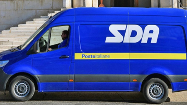 Corriere SDA - Poste Italiane &copy; SDA Express Courier.