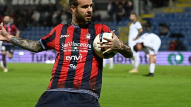 Marco Tumminello, attaccante del Crotone - &reg; Facebook / Fccrotone