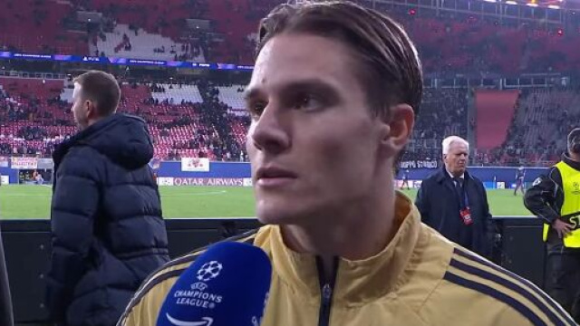 Nicol&ograve; Fagioli intervistato a bordo campo - Screenshot &copy; YouTube.