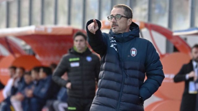 Il tecnico del Crotone, Emilio Longo &copy; Facebook