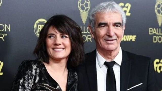 Estelle Denis avec Raymond Domenech (capture X Closer)