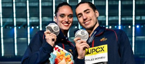 Dennis González y Mireia Hernández, plata en el dúo libre de natación artística en Doha