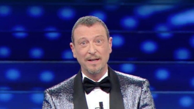 Amadeus, conduttore televisivo e tifoso dell'Inter.