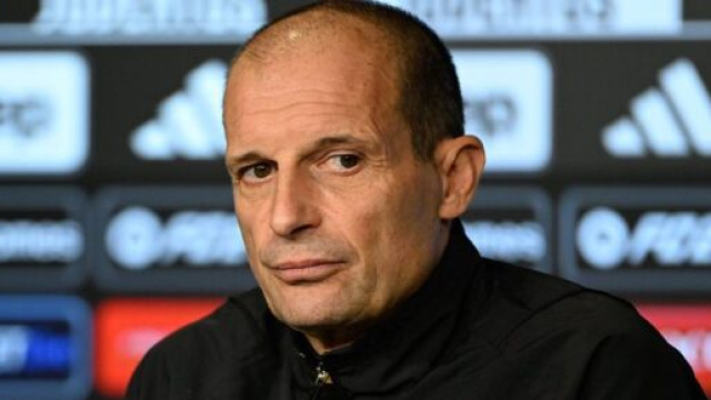 Allegri: 'Non sono frustranti 1000 giorni senza trofei', tifosi: 'DNA Juve sotto i piedi'.