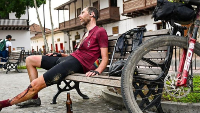 Laurens Ten Dam dopo la vittoria della Transcordilleras (&copy; Laurens Ten Dam/Instagram).