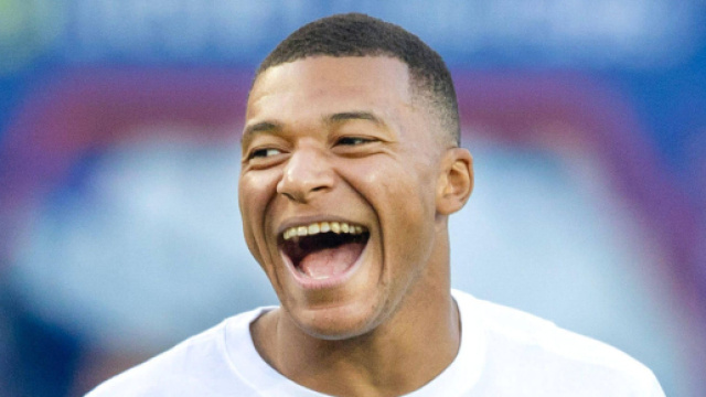 Kylian Mbapp&eacute; tout sourire (capture X @panams75)