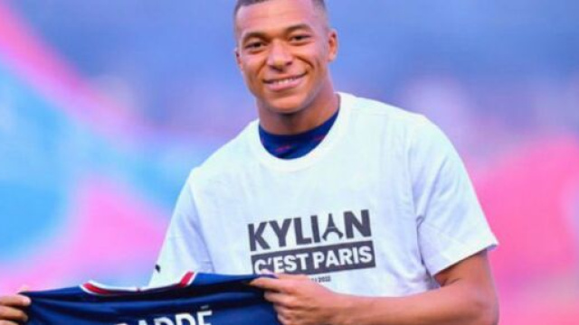 Mbapp&eacute; en route pour le Real Madrid. (screenshot Twitter @Egzon_kb)