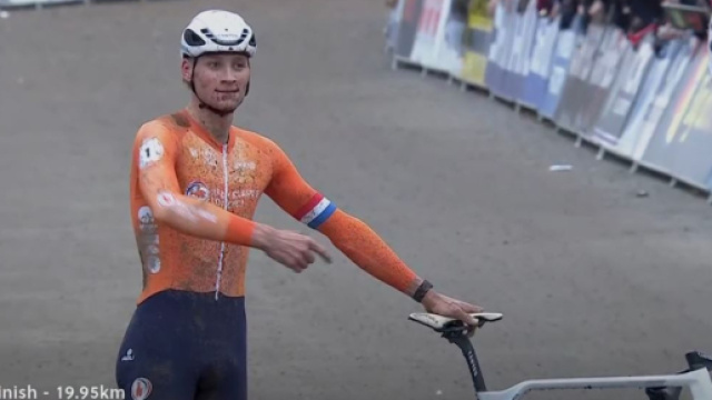 Ciclismo, i guadagni dei campioni del ciclocross: in testa Iserbyt, Van der Poel quinto.
