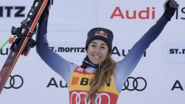 Sofia Goggia sul podio (foto di repertorio).