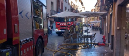 Los Bombers de la Generalitat acudieron a la calle Canig&oacute; de Badalona (X, @@bomberscat)
