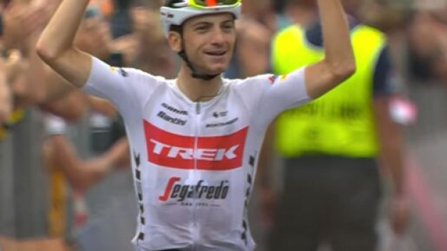 Ciclismo, Giulio Ciccone fermo dopo un intervento: salta il debutto alla Tirreno Adriatico.