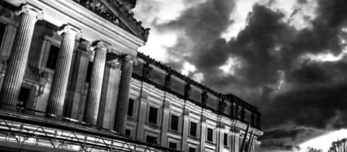 Brooklyn Museum twilight sky (Image source: Steve Soblick/Flickr)
