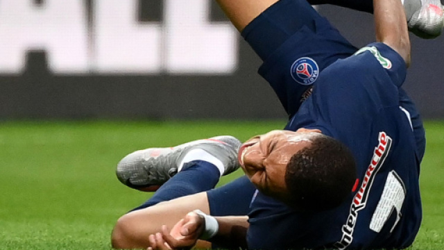 Kylian Mbapp&eacute; au sol PSG (capture X @panams75)