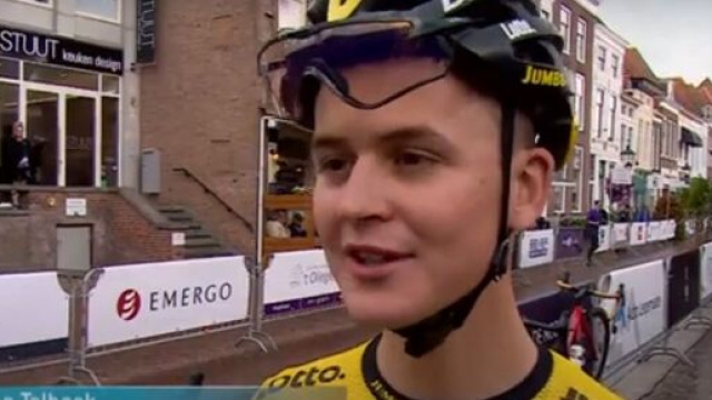 Ciclismo, Tolhoek positivo agli steroidi. L'ex compagno Kamp: 'E' una contaminazione'