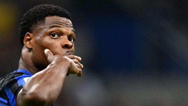 Mercato Inter: possibile addio di Dumfries in estate, ipotesi Manchester United.