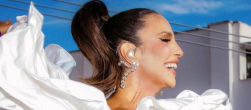 Ivete Sangalo comanda bloco (Reprodu&ccedil;&atilde;o/Instagram/@veveta)