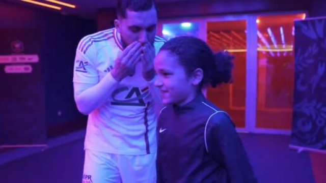 Les fr&egrave;res Cherki avant la rencontre entre l'OL et le LOSC. (screenshot Twitter @OL)