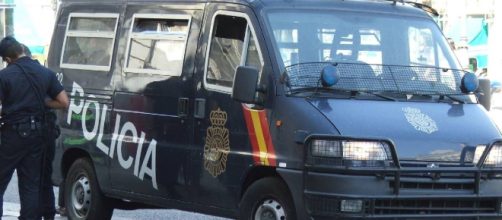 La Polic&iacute;a Nacional investiga lo ocurrido en el edificio de Santander (Wikimedia Commons)