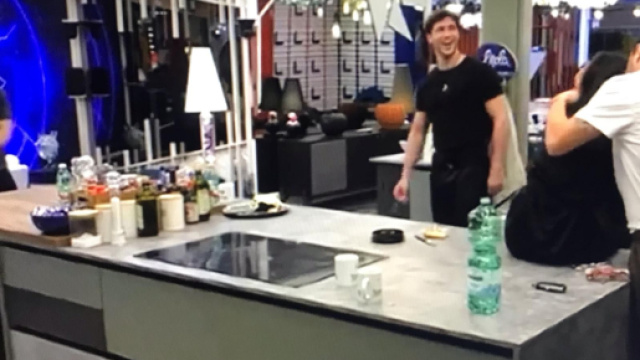 In foto Alessio Falsone, Federico Massaro, Greta Rossetti e Sergio D'Ottavi (screenshot GF).