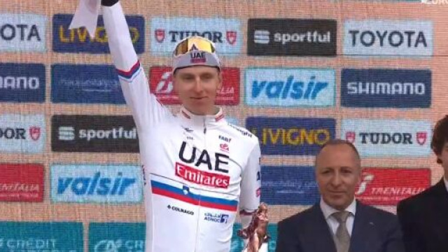Tadej Pogacar sul podio della Milano - Sanremo 2024 - &copy; Eurosport.