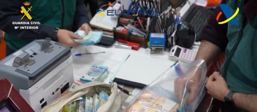 Los agentes han aprehendido 5 millones de euros (X @guardiacivil)