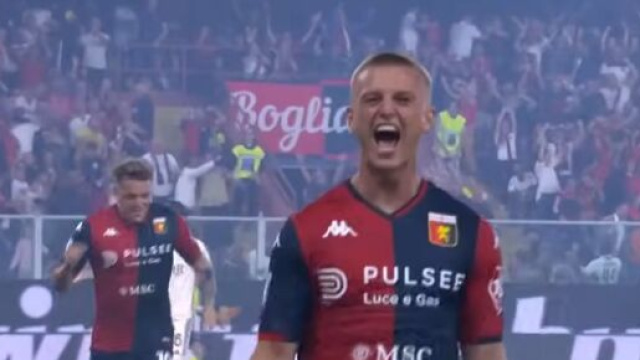 Albert Gudmundsson, attaccante del Genoa - Screenshot &copy; DAZN.