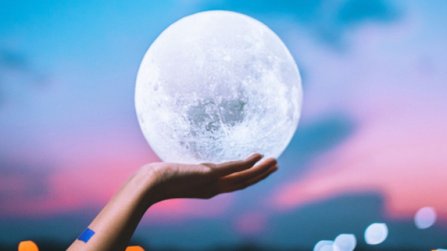 L'oroscopo del giorno 9 marzo: Luna in Pesci, Capricorno in rialzo (2^ parte)