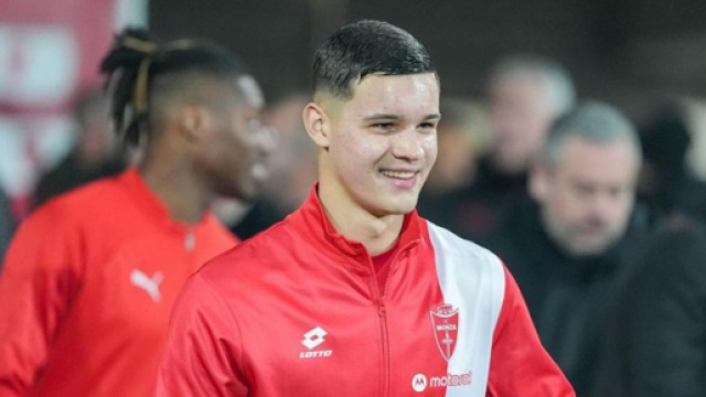 Valent&igrave;n Carboni con la maglia del Monza &copy; profilo Instagram di Carboni.