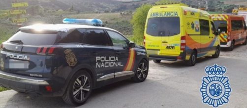 Los restos del cuerpo del hombre fueron trasladados al Instituto de Medicina Legal en Oviedo (X, @policia)