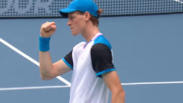 Jannik Sinner durante il match contro Griekspoor - Screenshot &copy; Sky Sport.