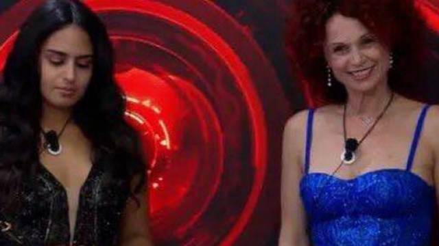 In foto Perla Vatiero e Beatrice Luzzi - Screenshot &copy; Canale 5.