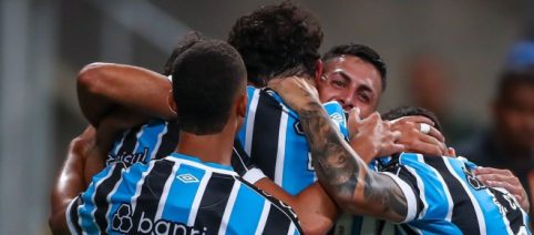 Grêmio volta a vencer Caxias e se classifica para a final do Campeonato Gaúcho