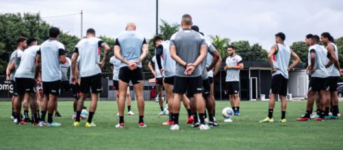 Vasco em treinamento no CT Moacir Barbosa. (Instagram/@vascodagama)