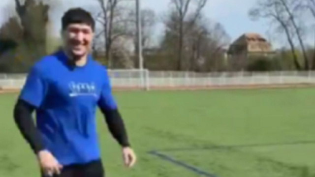 Baki dans ses &oelig;uvres (capture X @ActuFoot_)