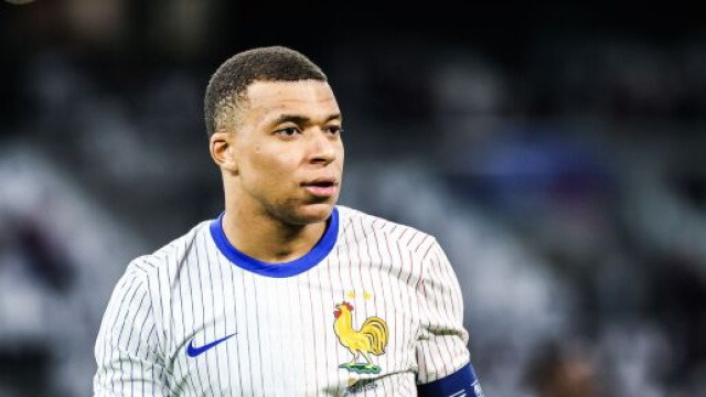 Mbapp&eacute; vivement critiqu&eacute; par Dugarry. (screenshot Twitter @actufoot)