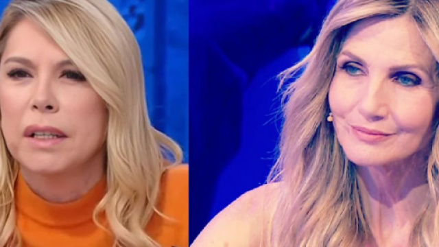 Anna Pettinelli e Lorella Cuccarini - screenshot Amici &copy; Canale 5