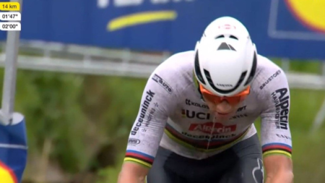 Mathieu Van der Poel al Giro delle Fiandre - Screenshot Eurosport