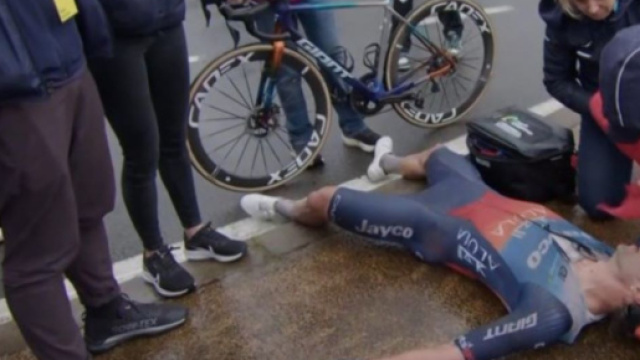 Michael Matthews all'arrivo del Giro delle Fiandre - Screenshot Eurosport